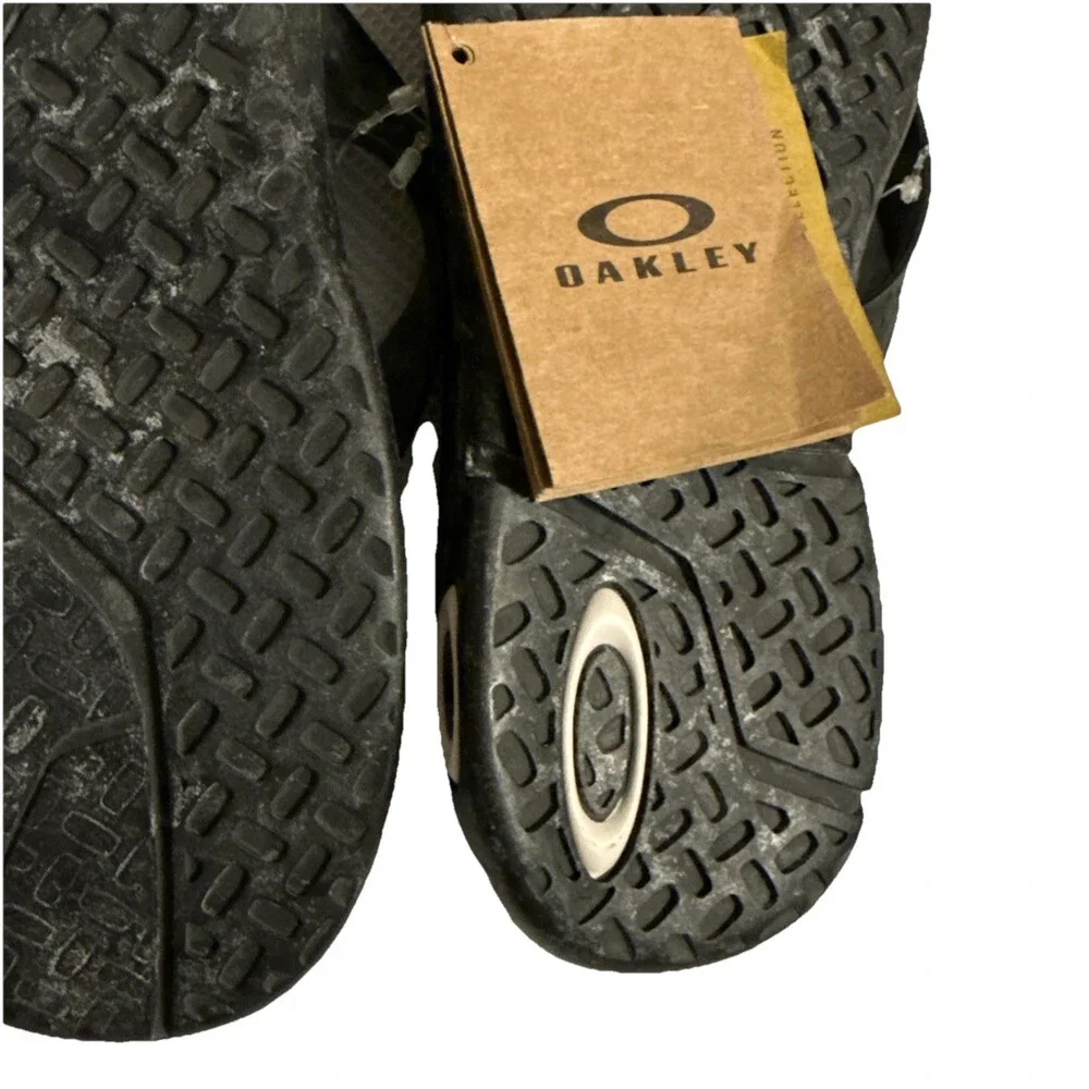 Oakley Men’s B1B Flip Flops Sandals - Size 12